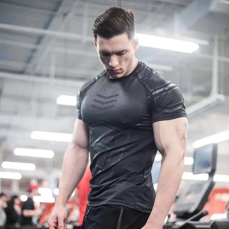 Camiseta holgada de secado rápido para hombre, ropa de entrenamiento para correr, de verano, moderna, con personalidad, cuello redondo y manga corta.